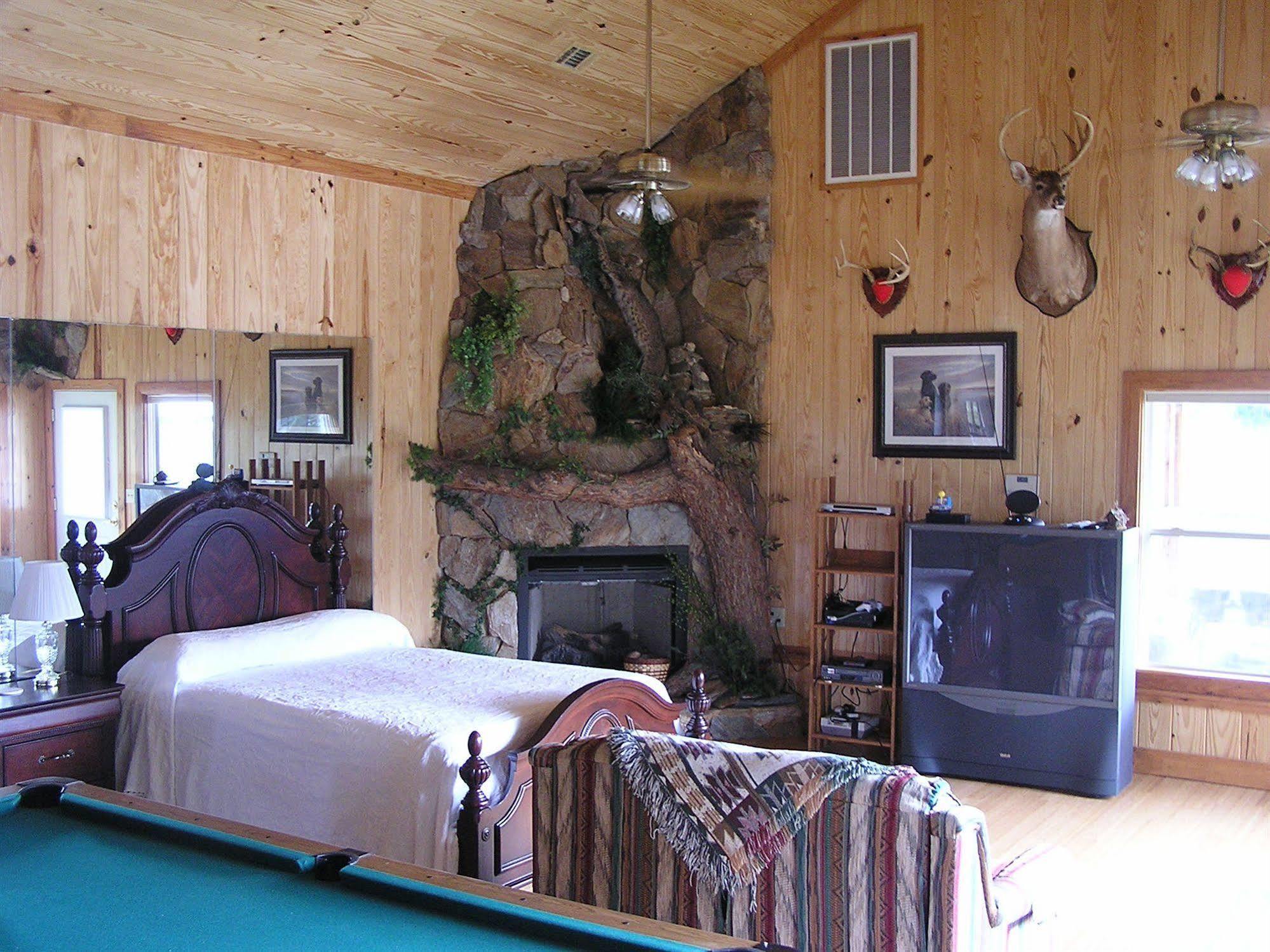 Shalom House Bed And Breakfast Tifton Bagian luar foto
