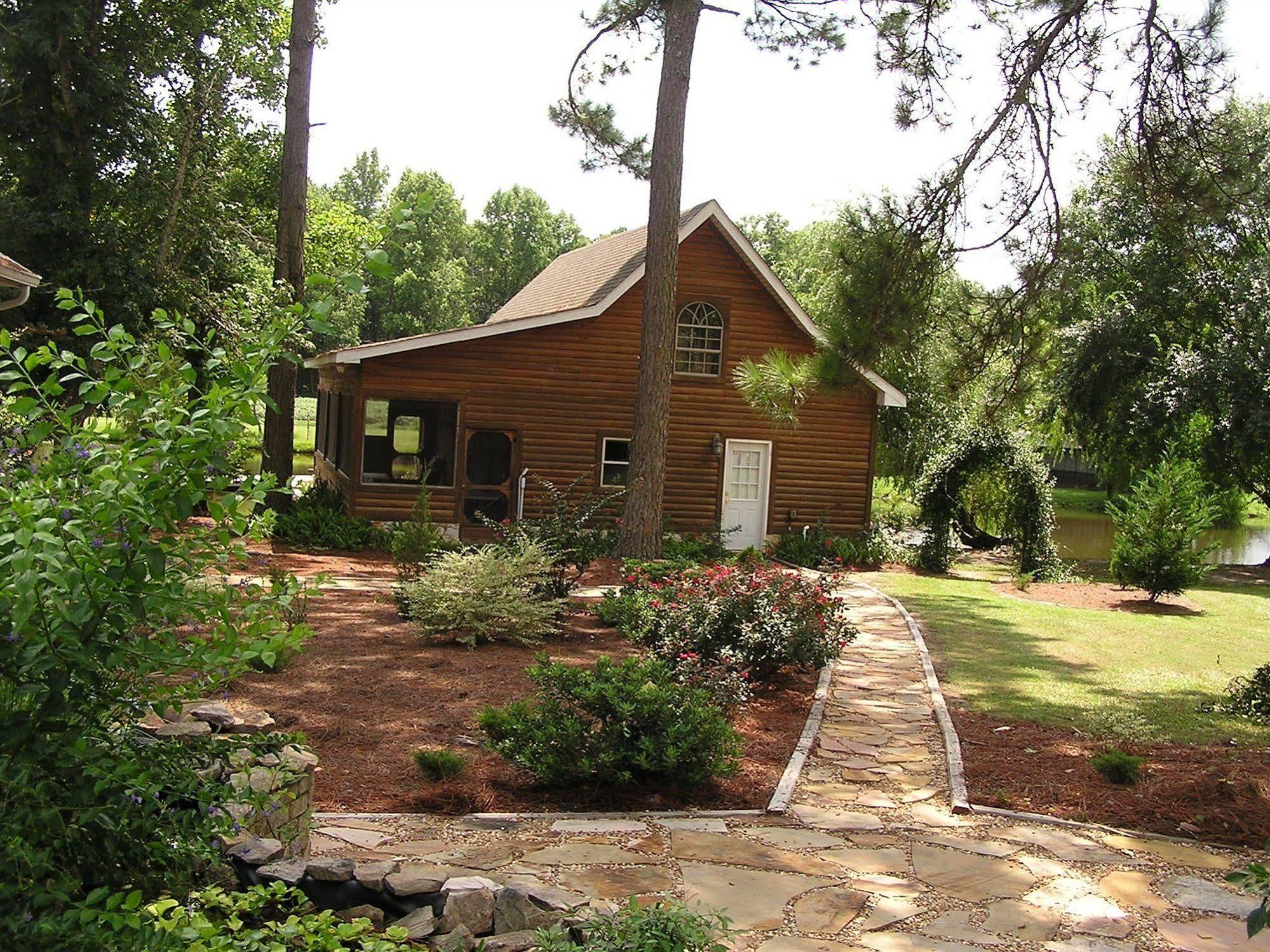 Shalom House Bed And Breakfast Tifton Bagian luar foto